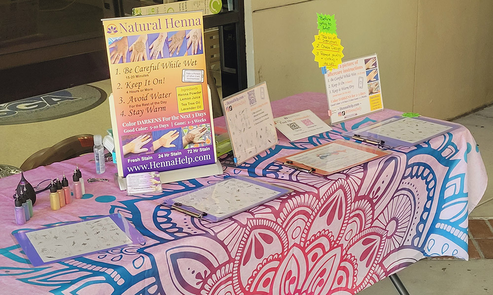What It’s Like to Host a Henna Event on Campus