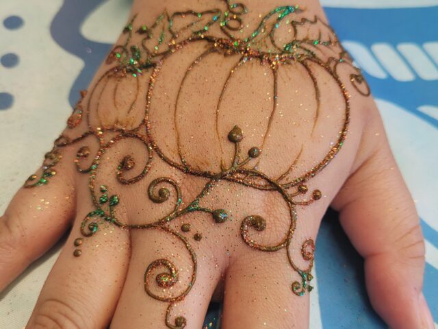 Fall Events, Warm Weather: Making Henna Work on Southern Campuses